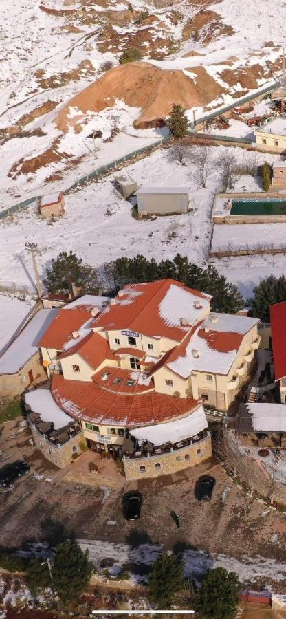 Chalets-Appartements Tourtite Ifrane  Exterior photo